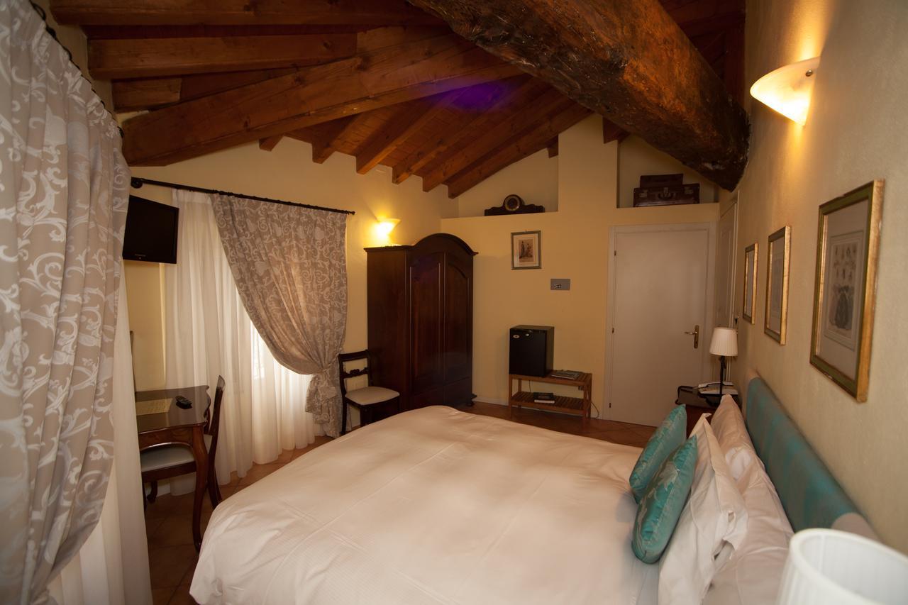 Orologio Hotel